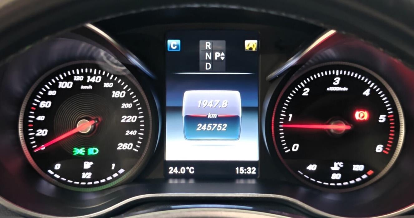 MERCEDES-BENZ C 2015