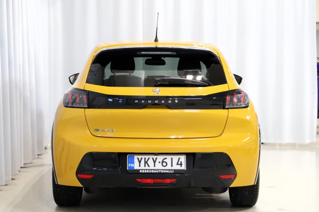 PEUGEOT e-208 2022