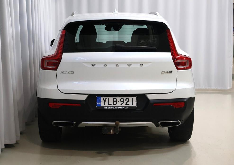 VOLVO XC40 2019