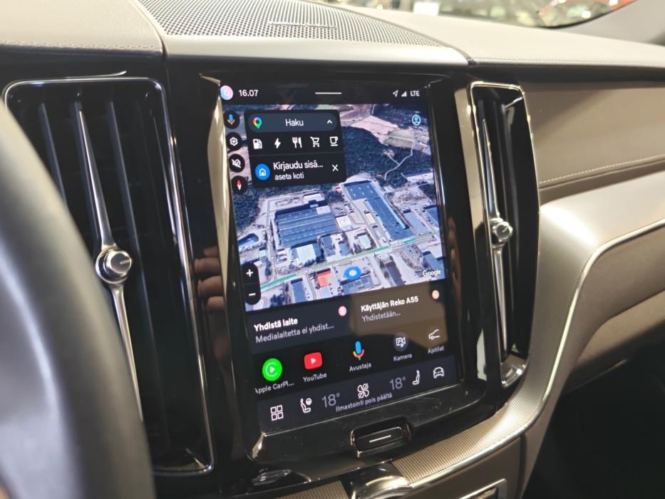 VOLVO XC60 2024