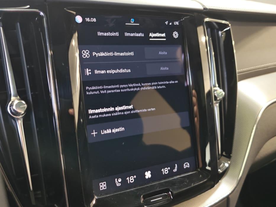 VOLVO XC60 2024