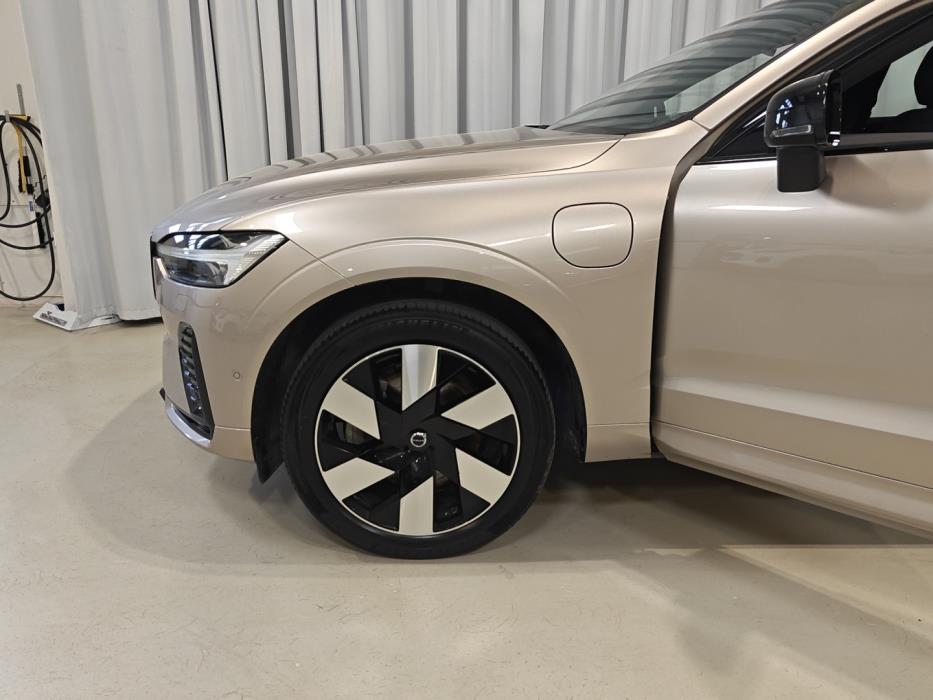 VOLVO XC60 2024