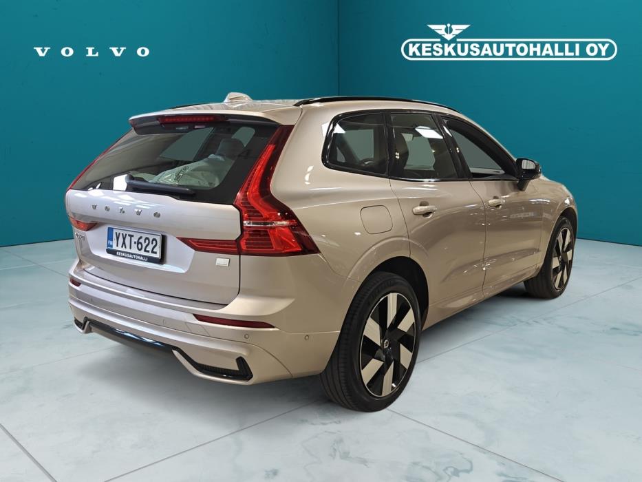 VOLVO XC60 2024