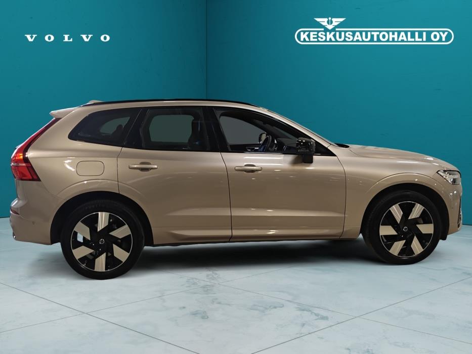 VOLVO XC60 2024