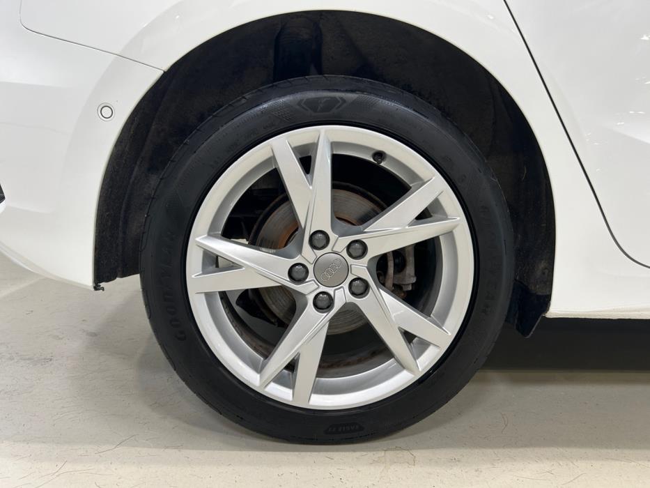 AUDI A3 2021