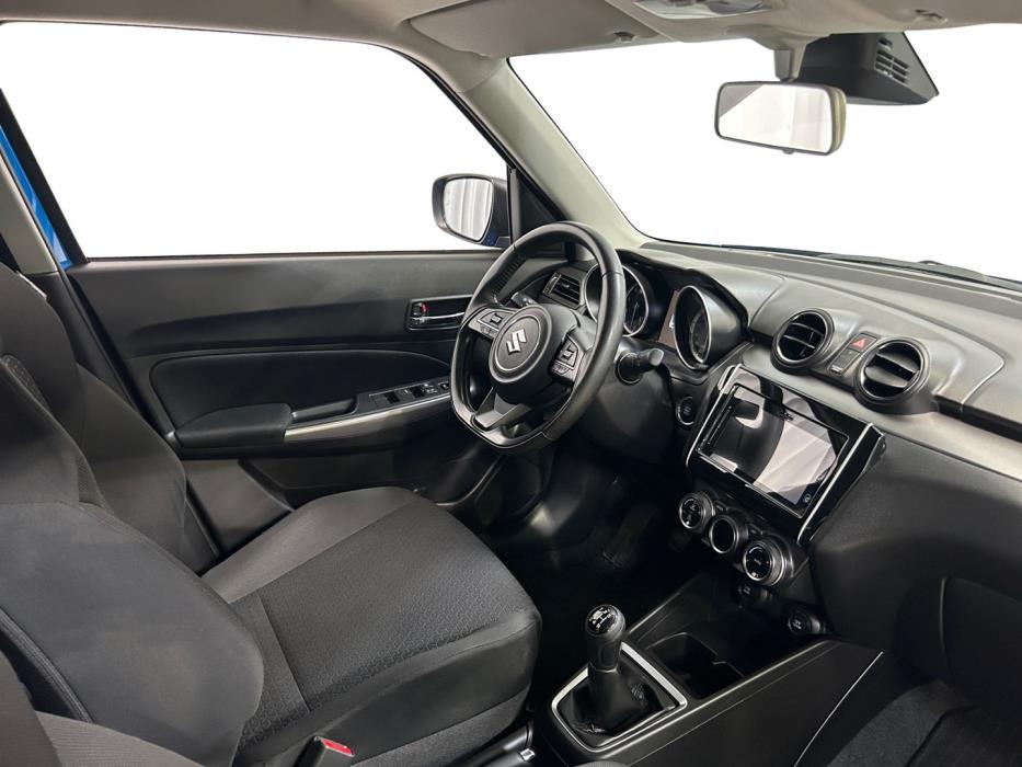SUZUKI Swift 2023