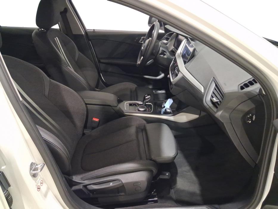 BMW 118 2023