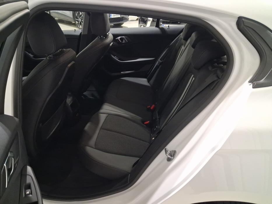 BMW 118 2023
