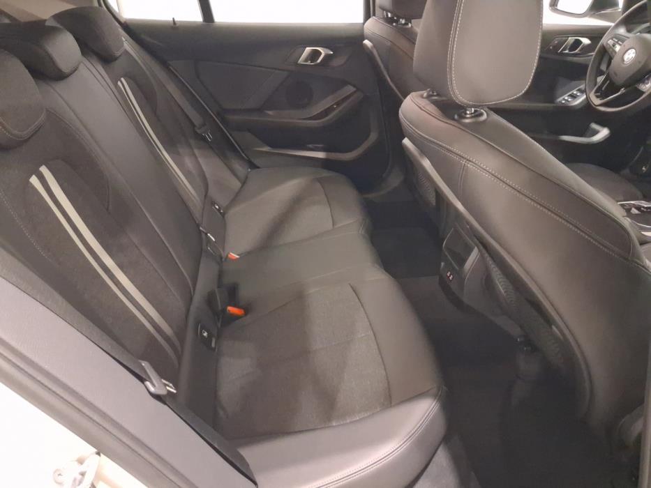 BMW 118 2023