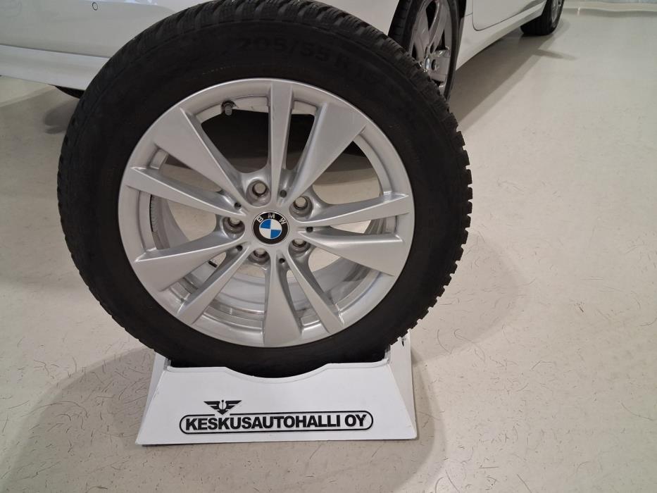BMW 118 2023