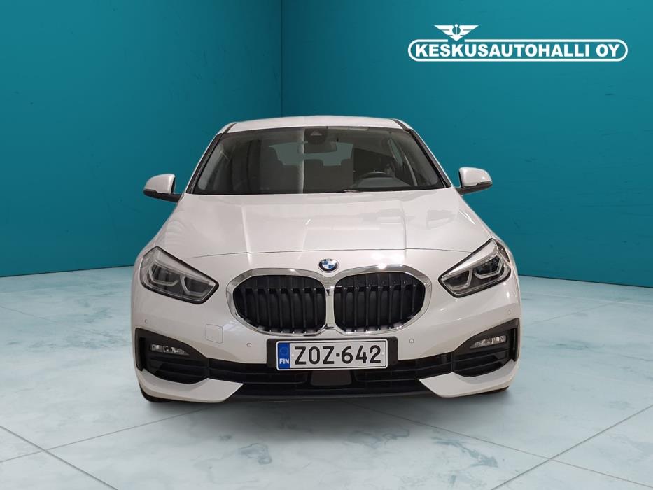 BMW 118 2023