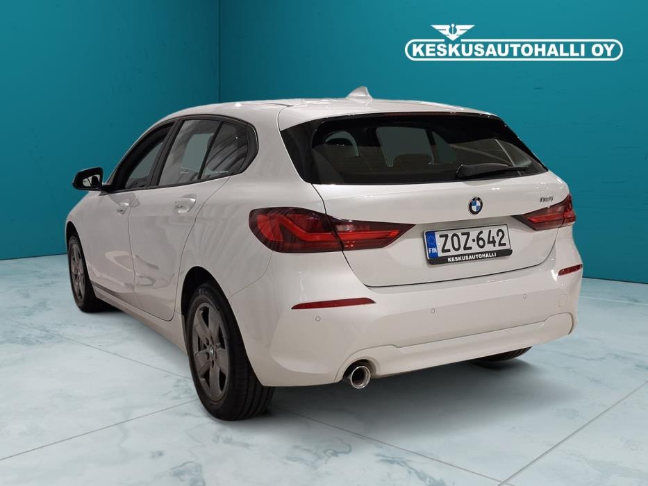 BMW 118 2023