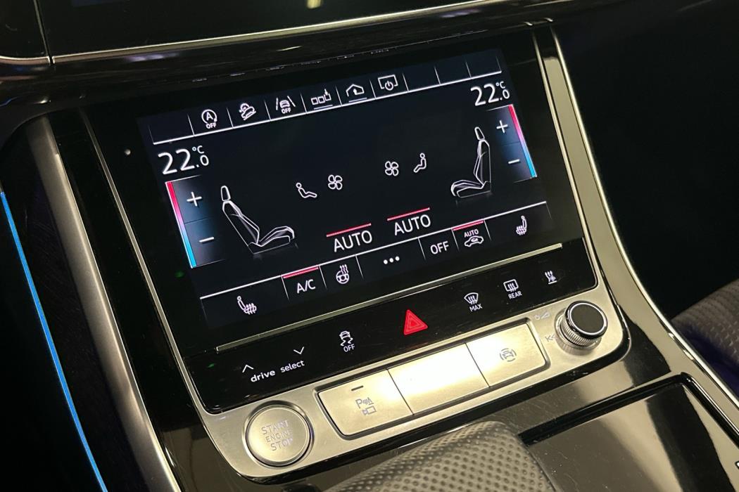 AUDI Q8 2019