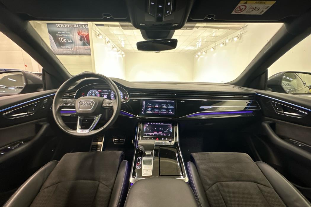 AUDI Q8 2019