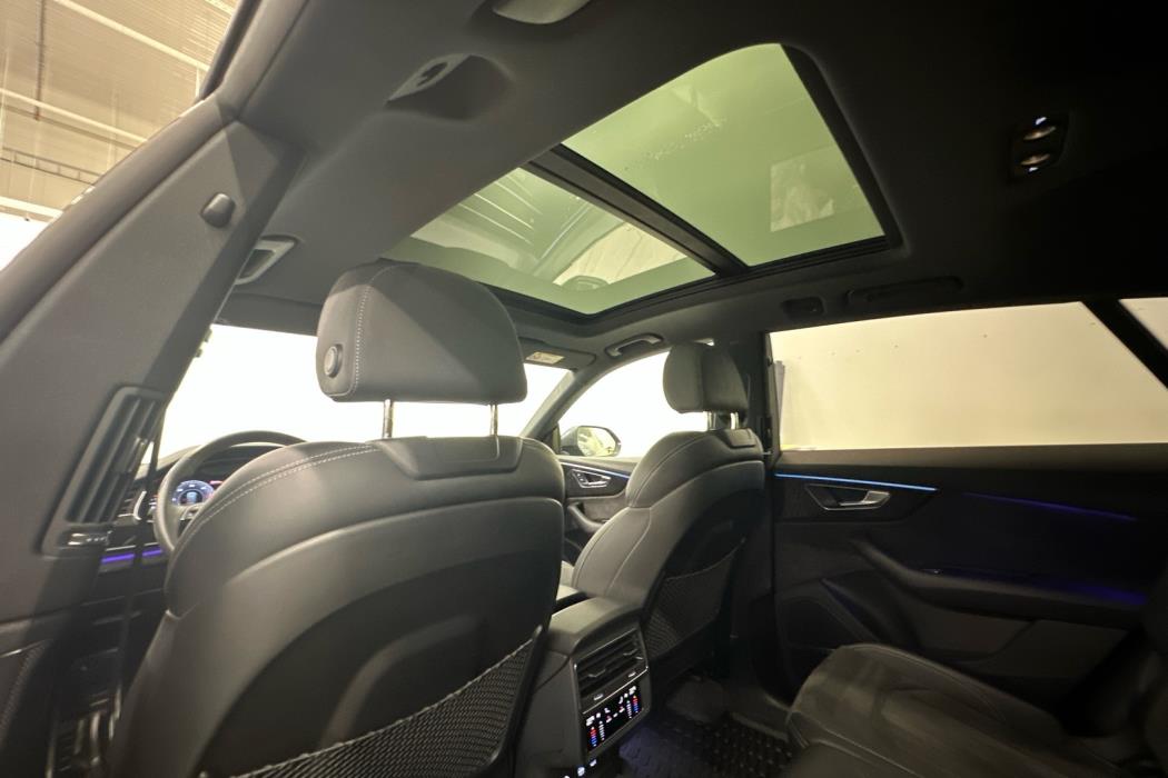 AUDI Q8 2019
