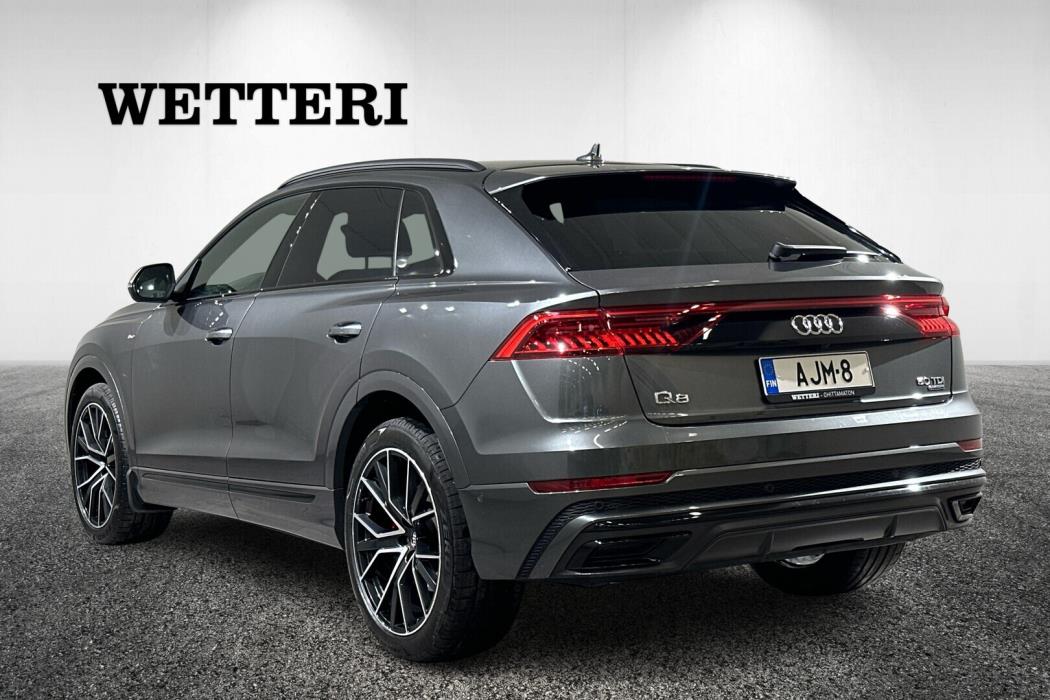 AUDI Q8 2019
