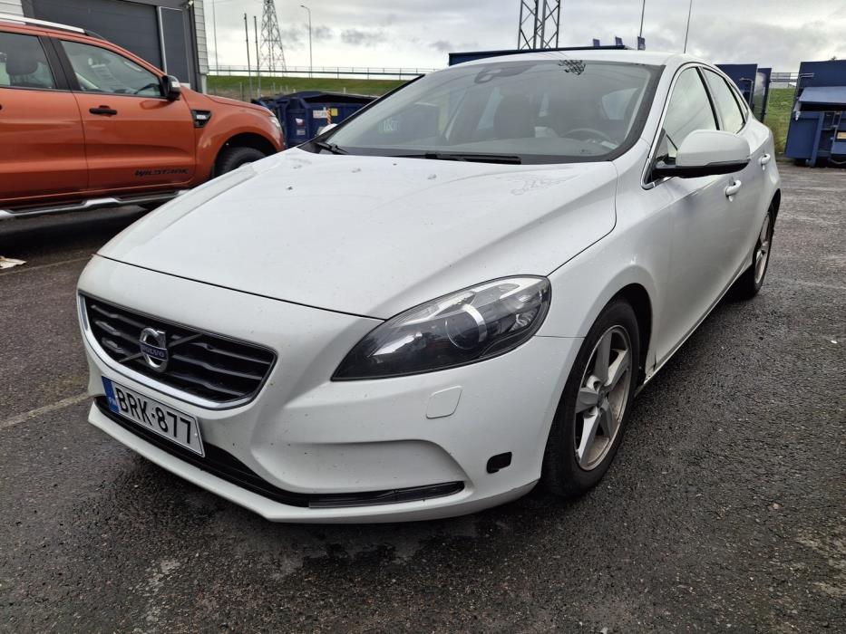 VOLVO V40 2013