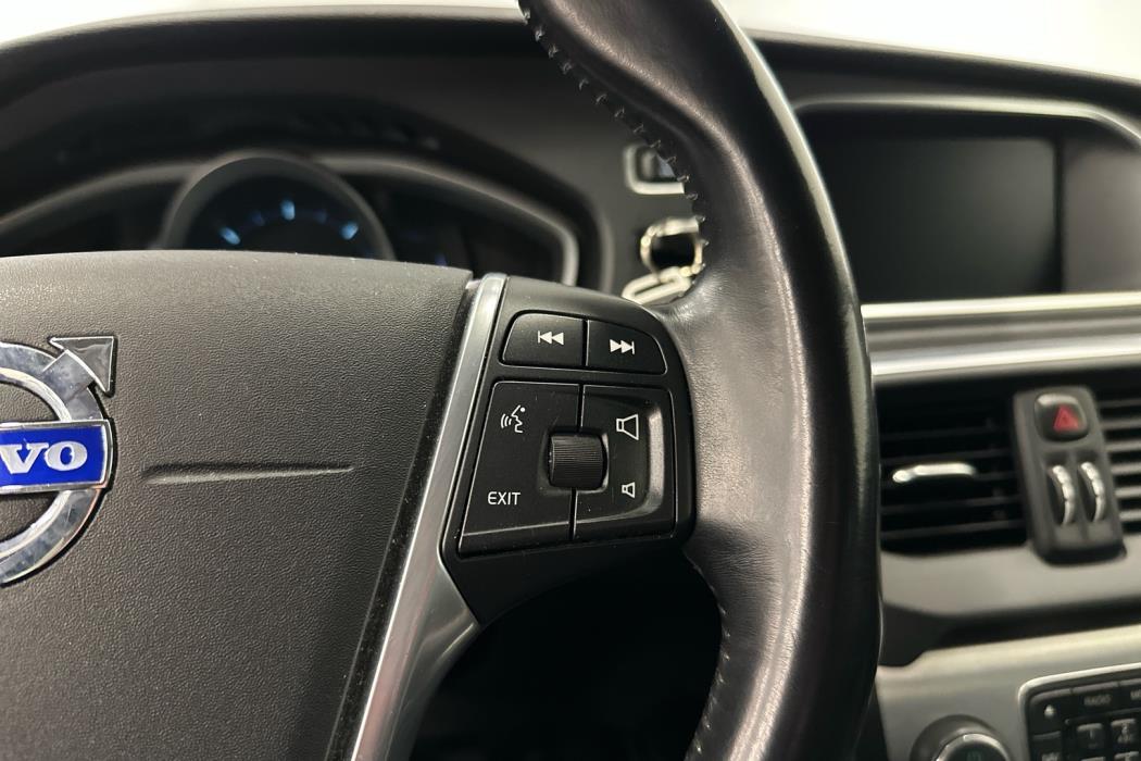 VOLVO V40 Cross Country 2015