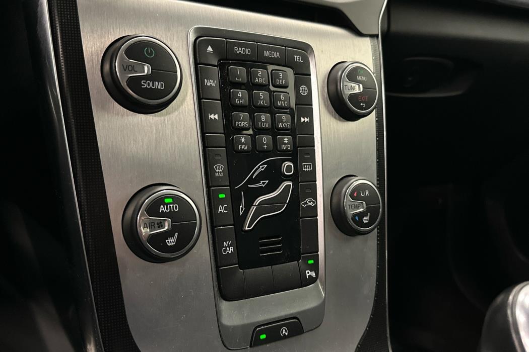 VOLVO V40 Cross Country 2015