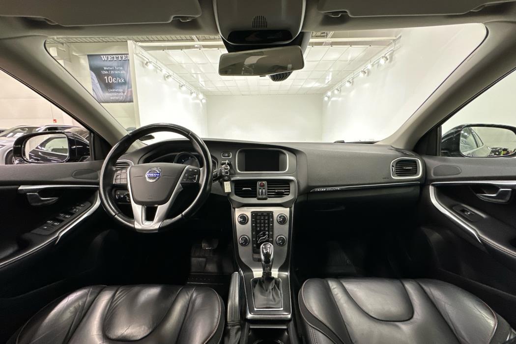 VOLVO V40 Cross Country 2015