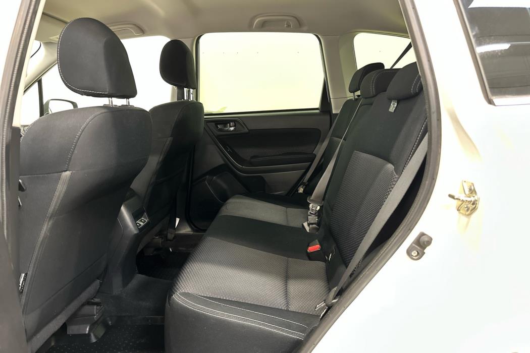 SUBARU Forester 2017