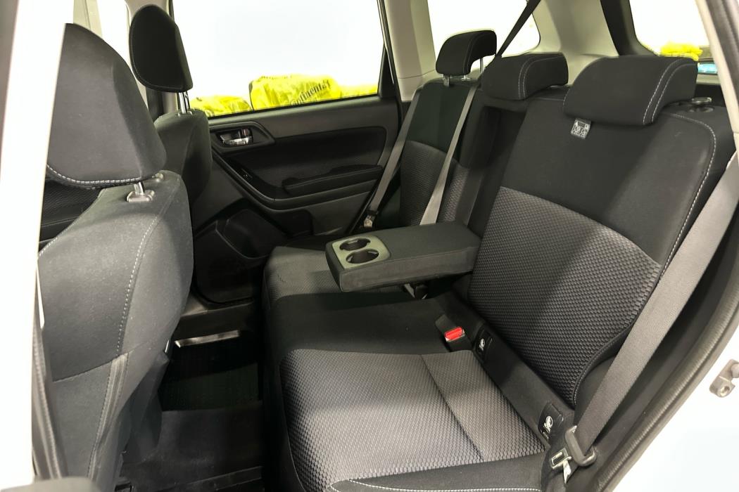 SUBARU Forester 2017