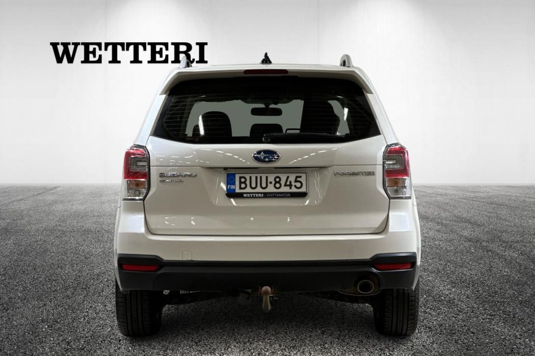 SUBARU Forester 2017