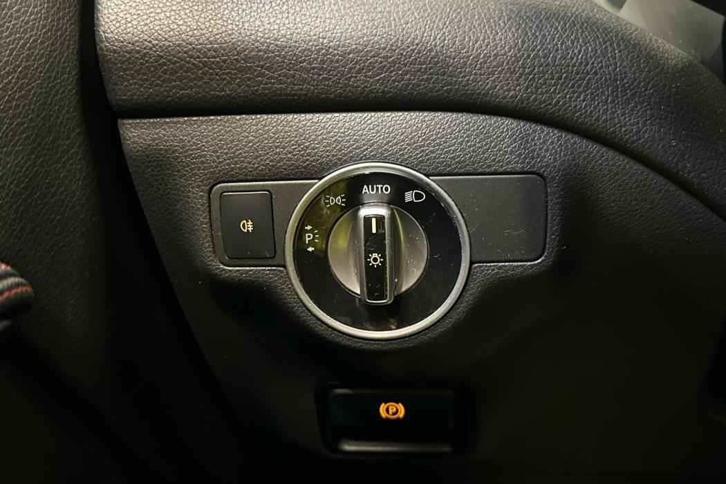 MERCEDES-BENZ CLA 2014