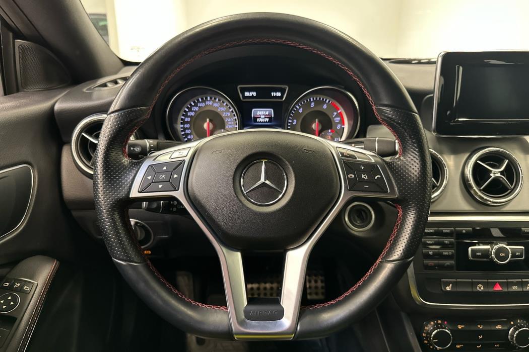 MERCEDES-BENZ CLA 2014