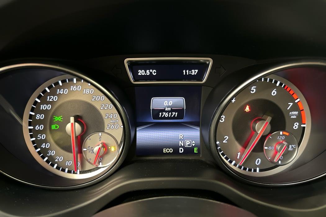 MERCEDES-BENZ CLA 2014