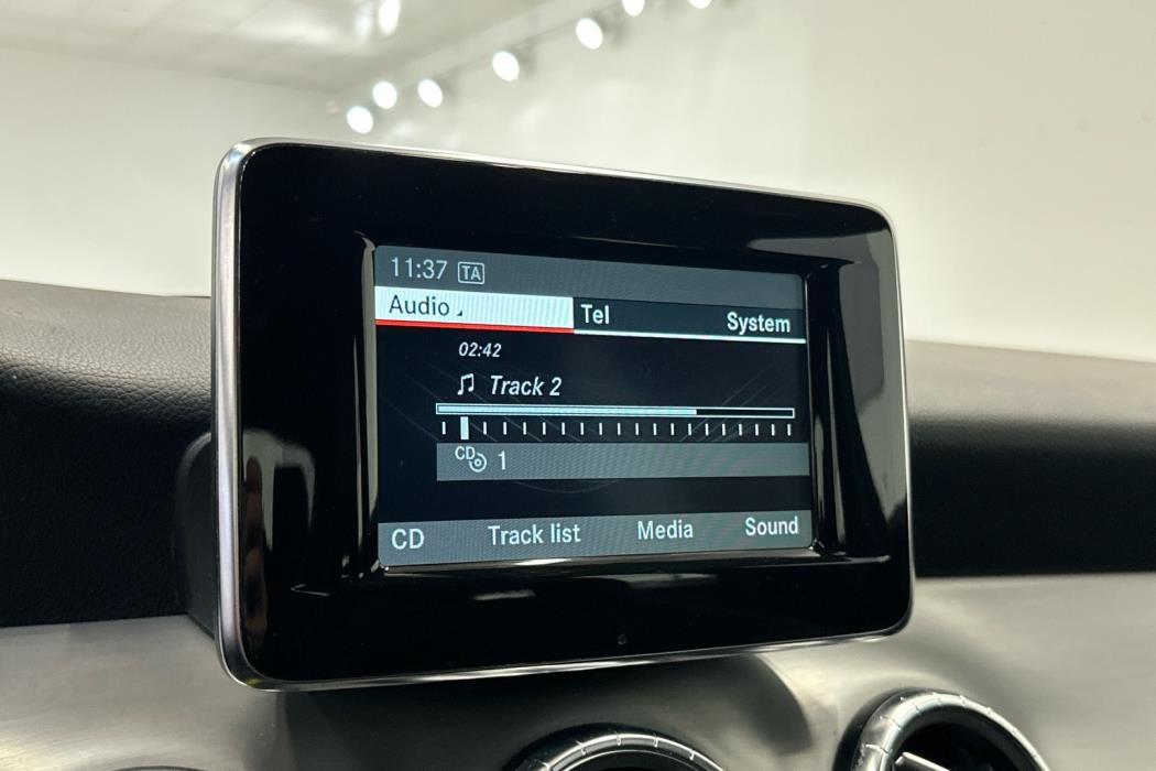 MERCEDES-BENZ CLA 2014