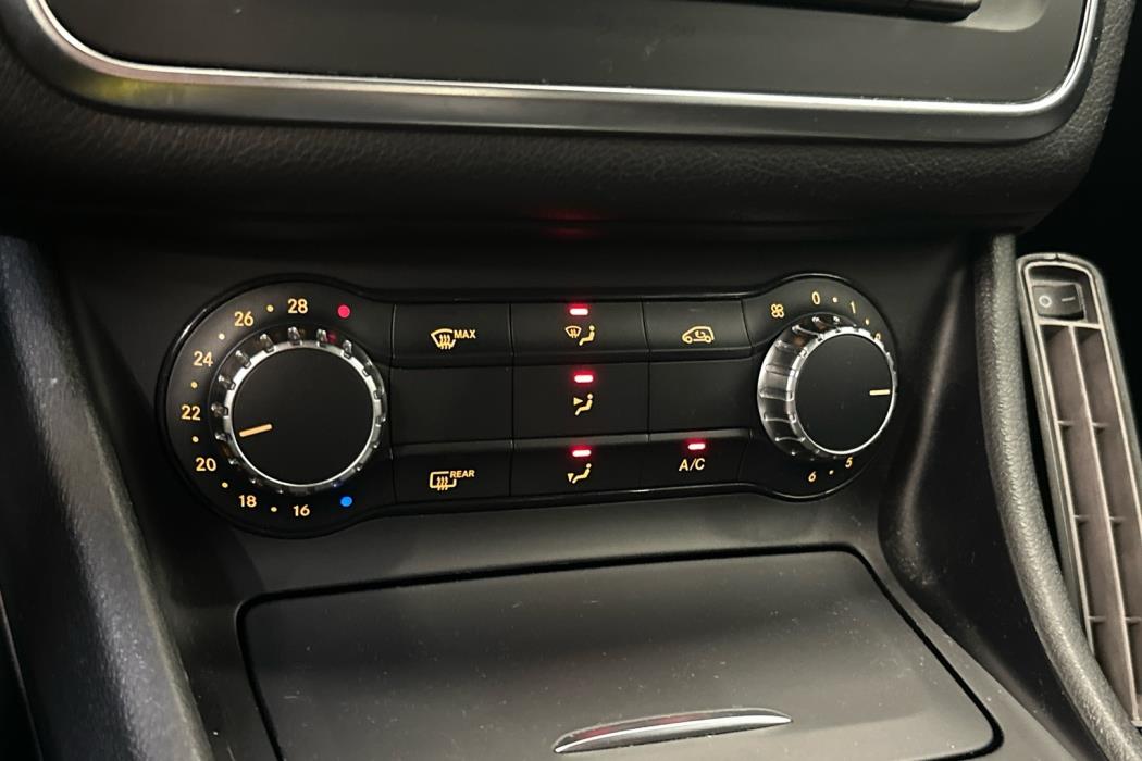 MERCEDES-BENZ CLA 2014