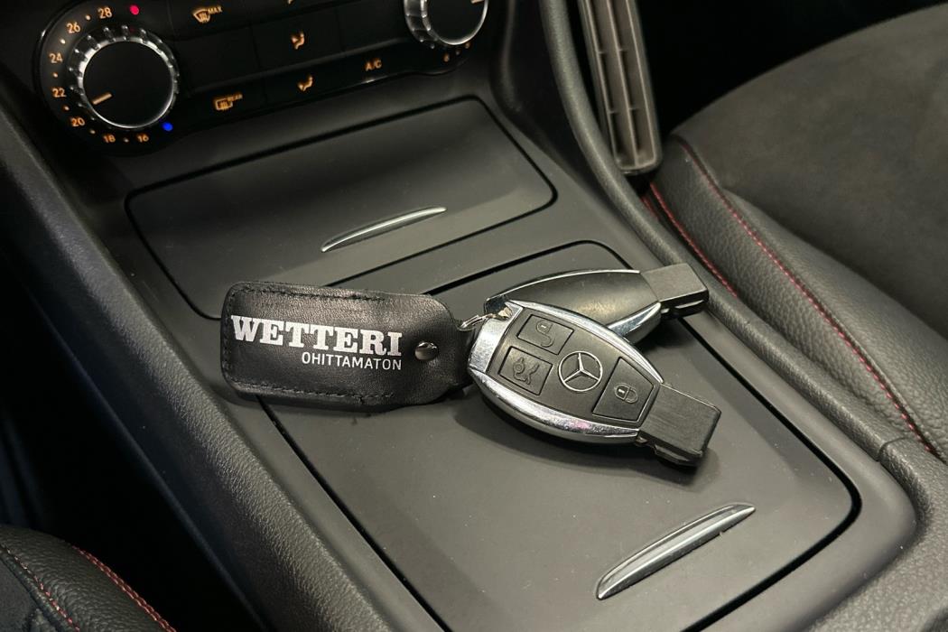MERCEDES-BENZ CLA 2014