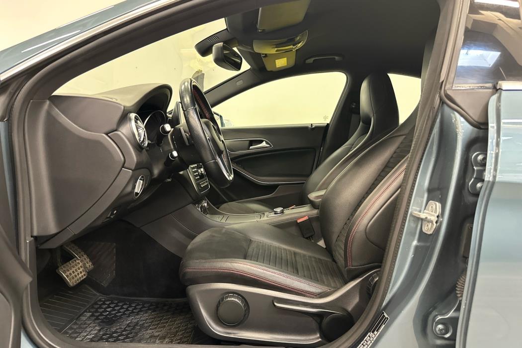 MERCEDES-BENZ CLA 2014