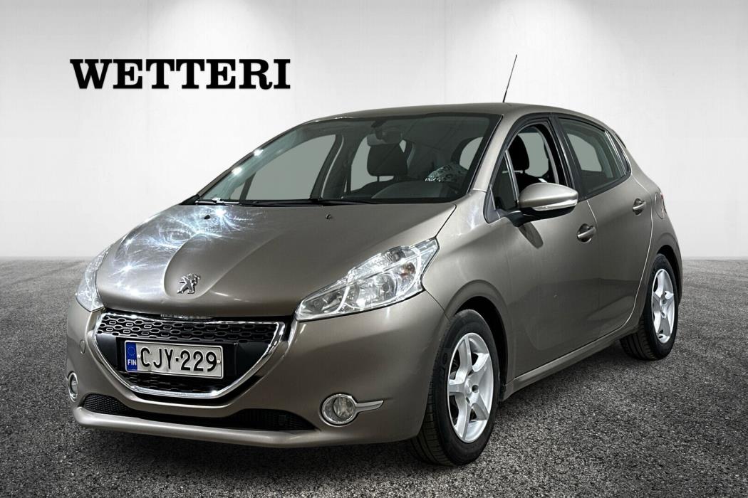 PEUGEOT 208 2015