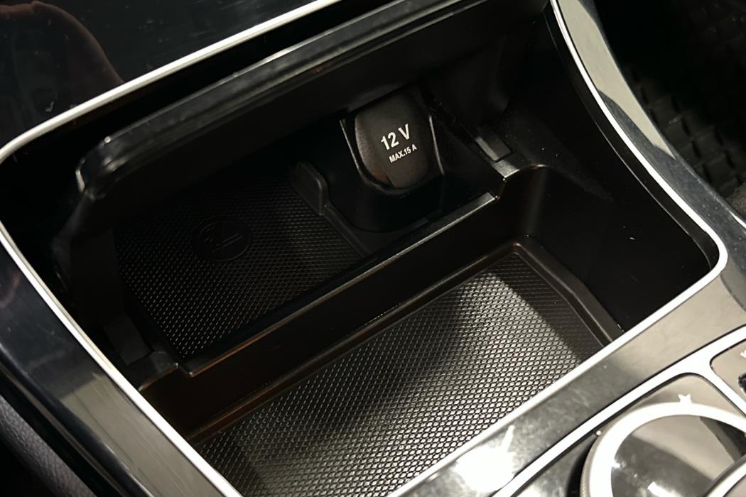 MERCEDES-BENZ C 2015