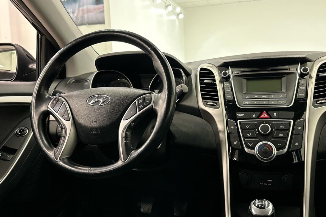 HYUNDAI i30 5d 2016