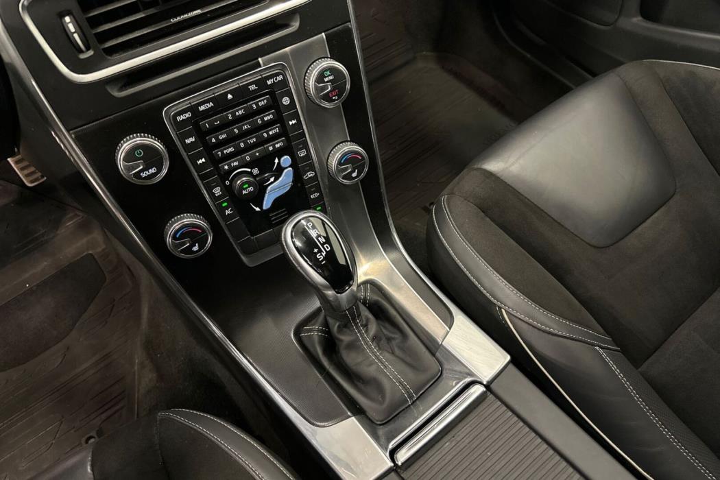 VOLVO V60 2018