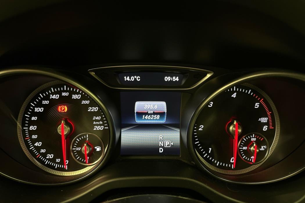 MERCEDES-BENZ GLA 2018