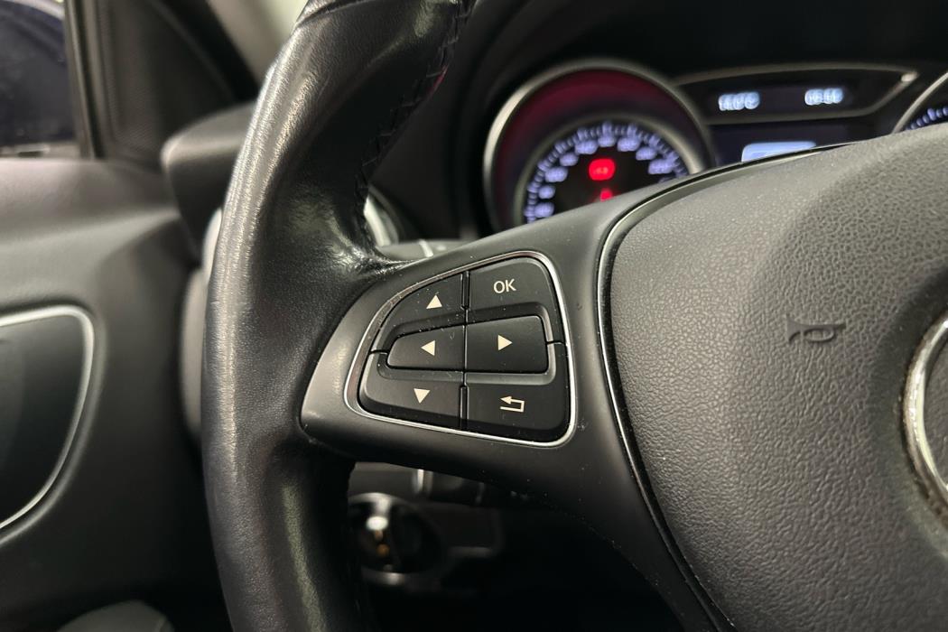 MERCEDES-BENZ GLA 2018