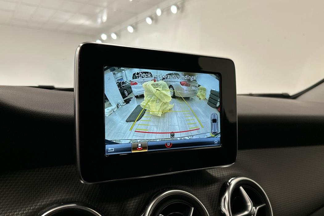 MERCEDES-BENZ GLA 2018