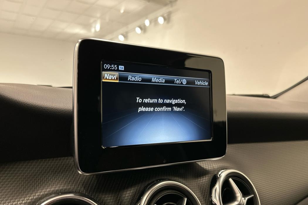 MERCEDES-BENZ GLA 2018