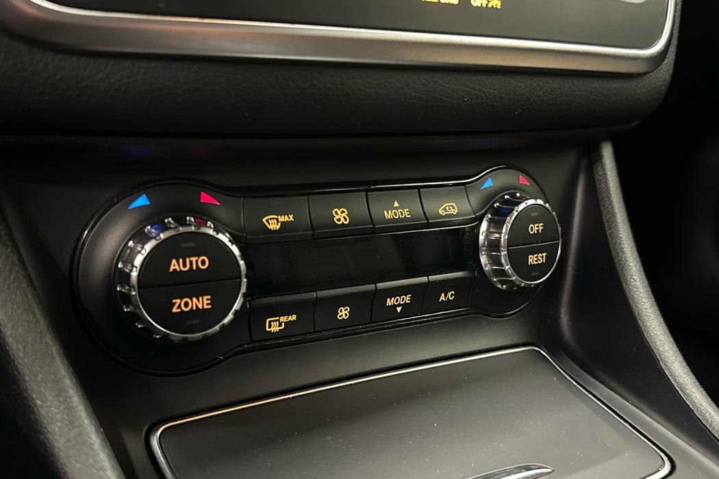 MERCEDES-BENZ GLA 2018