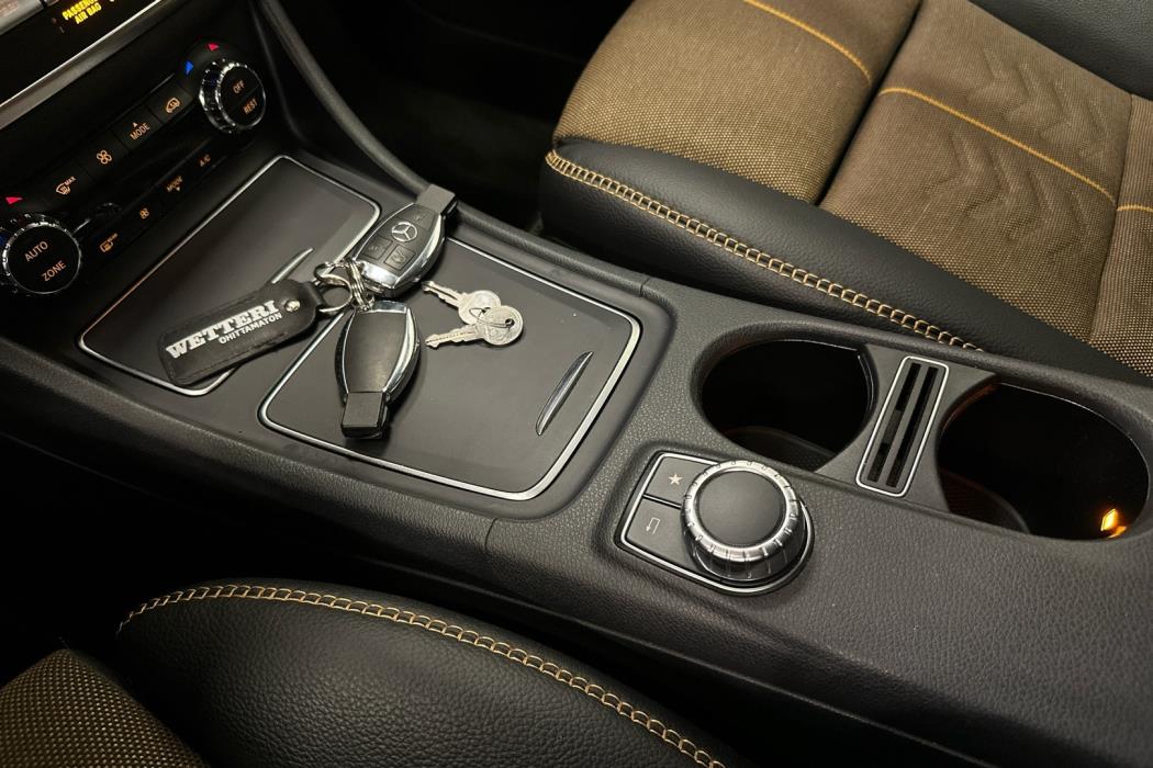 MERCEDES-BENZ GLA 2018