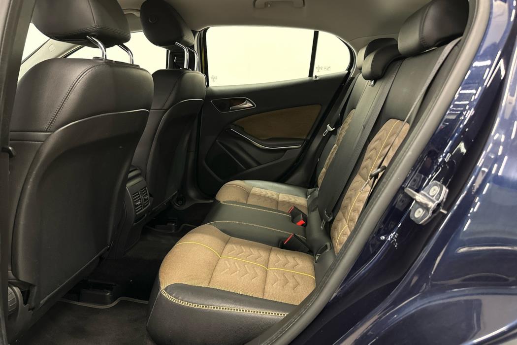 MERCEDES-BENZ GLA 2018