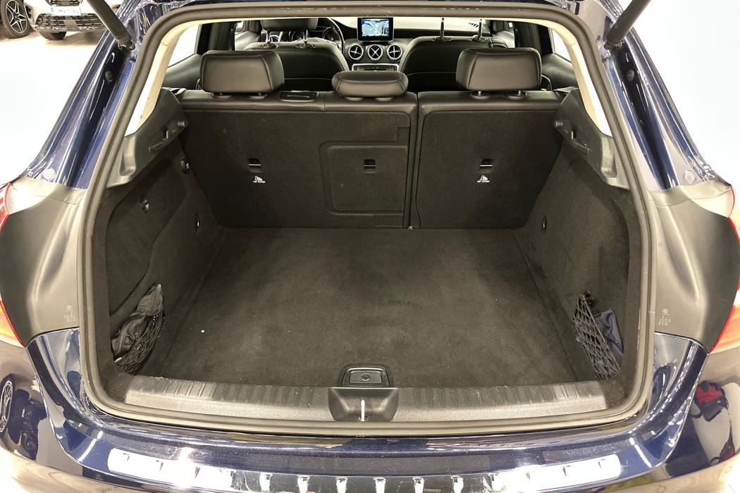 MERCEDES-BENZ GLA 2018