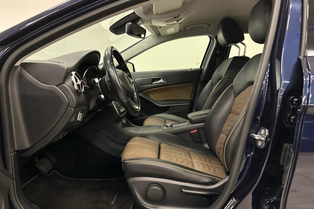 MERCEDES-BENZ GLA 2018