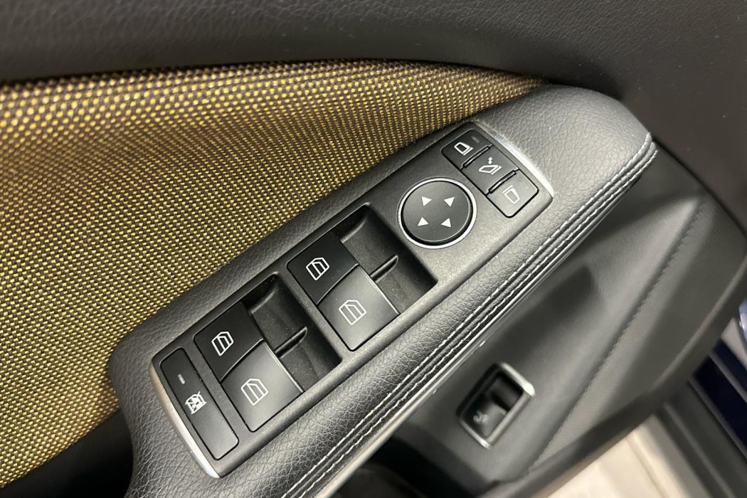 MERCEDES-BENZ GLA 2018