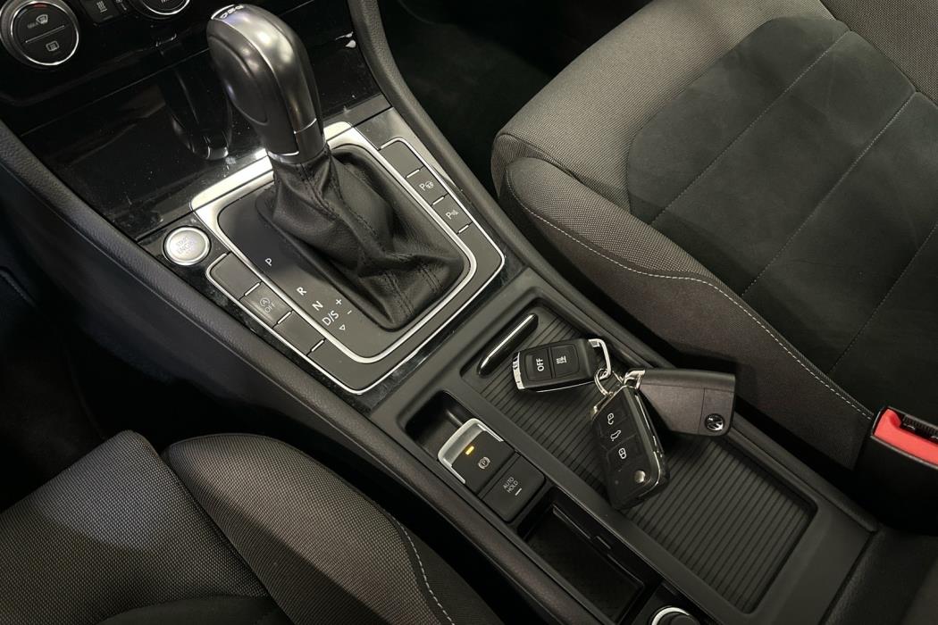VOLKSWAGEN Golf 2019