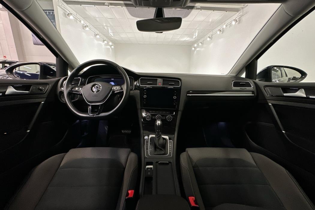 VOLKSWAGEN Golf 2019